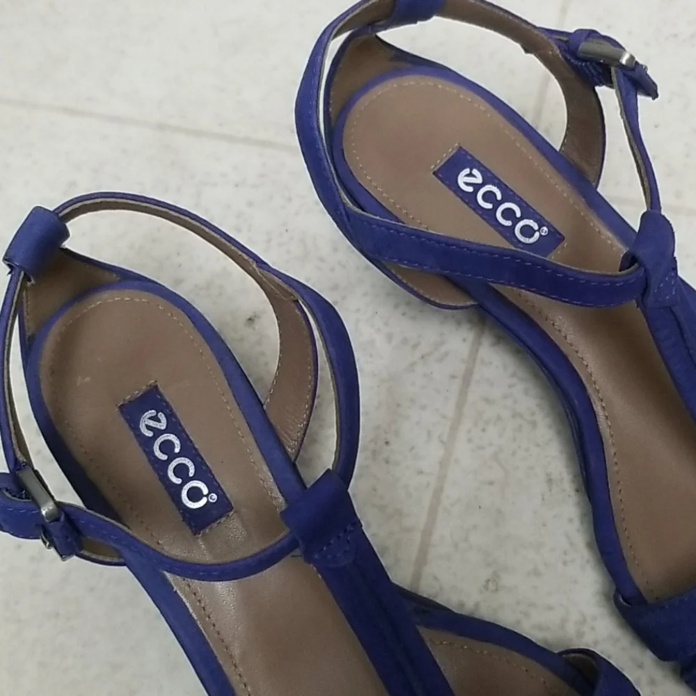 Ecco strappy sandals